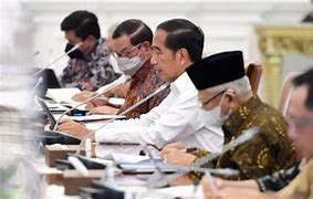 Jokowi Membahas Makan Siang Gratis